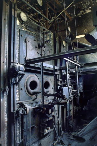 Façades des chaudières. La chaudière visible au premier plan date de 1937. © Yves Sancey / Région Bourgogne-Franche-Comté, Inventaire du patrimoine - 1999