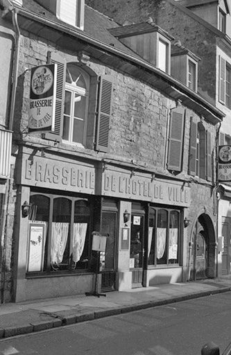 Façade antérieure. © Liliane Hamelin / Région Bourgogne-Franche-Comté, Inventaire du patrimoine - 2000