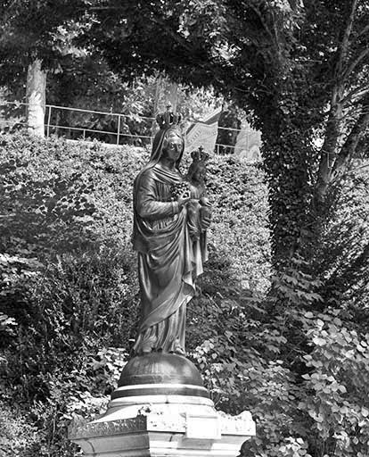 Vue de trois quart droit. © Yves Sancey / Région Bourgogne-Franche-Comté, Inventaire du patrimoine - 2000