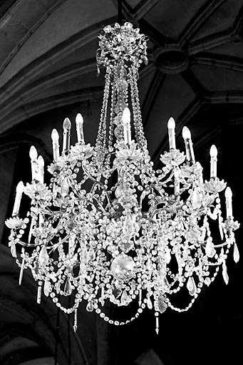 Vue d'ensemble d'un lustre. © Yves Sancey / Région Bourgogne-Franche-Comté, Inventaire du patrimoine - 2000
