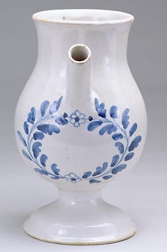 Une chevrette, de face. © Jérôme Mongreville / Région Bourgogne-Franche-Comté, Inventaire du patrimoine - 2000