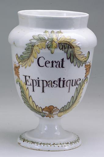 Vue générale d'un pot avec inscription. © Jérôme Mongreville / Région Bourgogne-Franche-Comté, Inventaire du patrimoine - 2000