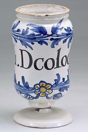 Vue d'un albarello. © Jérôme Mongreville / Région Bourgogne-Franche-Comté, Inventaire du patrimoine - 2000