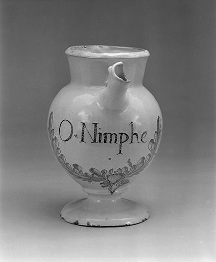 Vue d'une chevrette de face (inscription O. Nimphe) © Jérôme Mongreville / Région Bourgogne-Franche-Comté, Inventaire du patrimoine - 2000