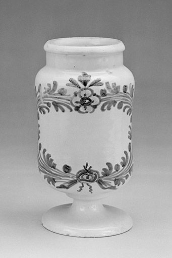 Vue d'un deuxième albarello. © Jérôme Mongreville / Région Bourgogne-Franche-Comté, Inventaire du patrimoine - 2000