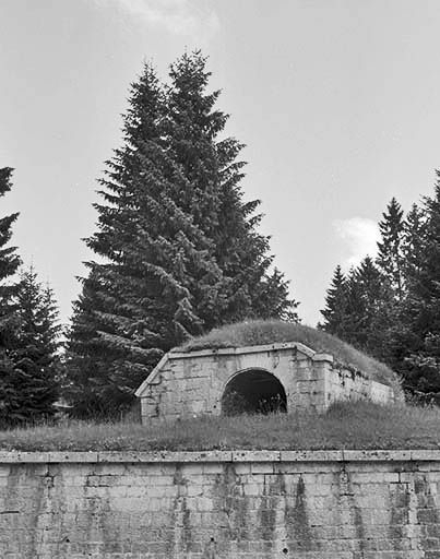  fort © Jérôme Mongreville / Région Bourgogne-Franche-Comté, Inventaire du patrimoine - 2000