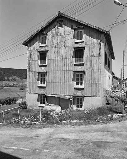 Face gauche. © Jérôme Mongreville / Région Bourgogne-Franche-Comté, Inventaire du patrimoine - 2000