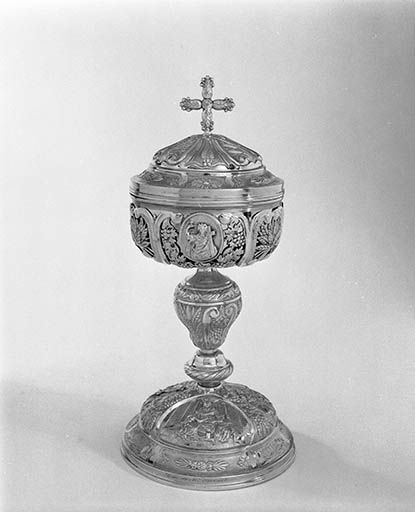 Le ciboire. © Jérôme Mongreville / Région Bourgogne-Franche-Comté, Inventaire du patrimoine - 2000