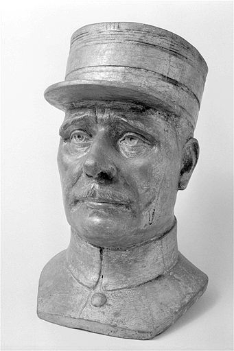 Général de la Première Guerre mondiale (?). © Jérôme Mongreville / Région Bourgogne-Franche-Comté, Inventaire du patrimoine - 2000