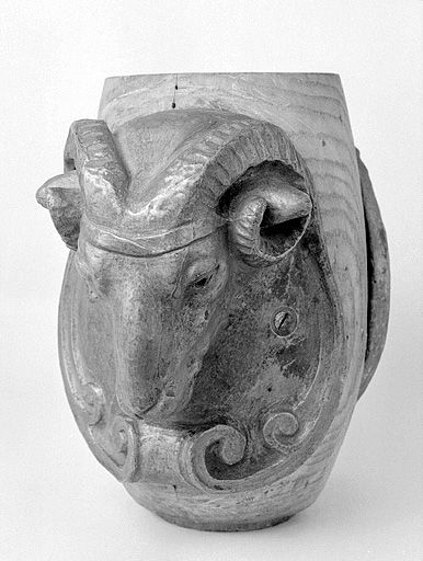 Tête de bélier. © Jérôme Mongreville / Région Bourgogne-Franche-Comté, Inventaire du patrimoine - 2000