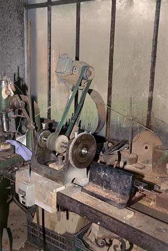 Vue d'ensemble, avec son moteur. © Jérôme Mongreville / Région Bourgogne-Franche-Comté, Inventaire du patrimoine - 2000