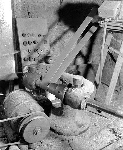 Détail du tour sur colonne. © Jérôme Mongreville / Région Bourgogne-Franche-Comté, Inventaire du patrimoine - 2000