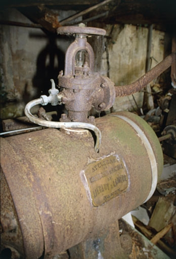 Machine à vapeur : le cylindre. © Yves Sancey / Région Bourgogne-Franche-Comté, Inventaire du patrimoine - 2000