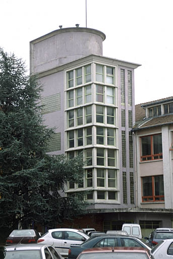 Escalier hors-oeuvre construit à la jonction des deux ateliers. © Yves Sancey / Région Bourgogne-Franche-Comté, Inventaire du patrimoine - 2000