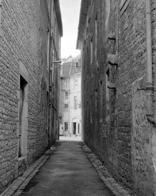 Façade latérale gauche : vue rapprochée. © Yves Sancey / Région Bourgogne-Franche-Comté, Inventaire du patrimoine - 2001