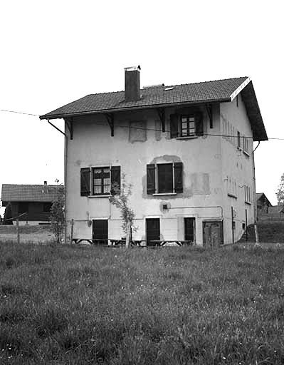Façade sud-est. © Jérôme Mongreville / Région Bourgogne-Franche-Comté, Inventaire du patrimoine - 2001 Façade sud-est. © Jérôme Mongreville / Région Bourgogne-Franche-Comté, Inventaire du patrimoine - 2001