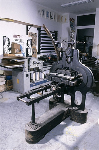 Vue d'ensemble de trois quarts droite, marbre (chariot) sous la platine. © Jérôme Mongreville / Région Bourgogne-Franche-Comté, Inventaire du patrimoine - 2001