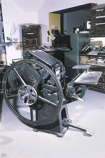 Vue d'ensemble, de trois quarts gauche. © Jérôme Mongreville / Région Bourgogne-Franche-Comté, Inventaire du patrimoine - 2001