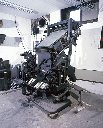 Vue d'ensemble, de trois quarts droite. © Jérôme Mongreville / Région Bourgogne-Franche-Comté, Inventaire du patrimoine - 2001