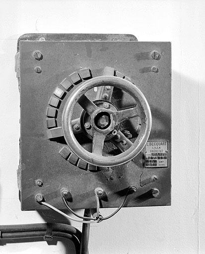 Rhéostat L. Becquart. © Jérôme Mongreville / Région Bourgogne-Franche-Comté, Inventaire du patrimoine - 2001