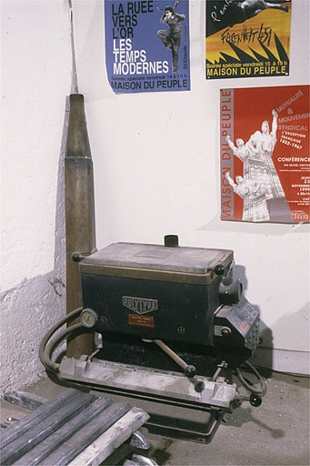 Vue d'ensemble. La cheminée démontée est appuyée à l'angle des murs. © Jérôme Mongreville / Région Bourgogne-Franche-Comté, Inventaire du patrimoine - 2001