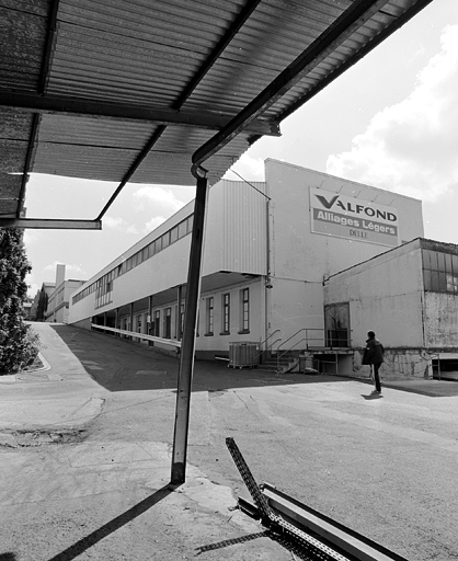 Ateliers de fabrication et vestiaire depuis l'ouest. © Yves Sancey / Région Bourgogne-Franche-Comté, Inventaire du patrimoine - 2001