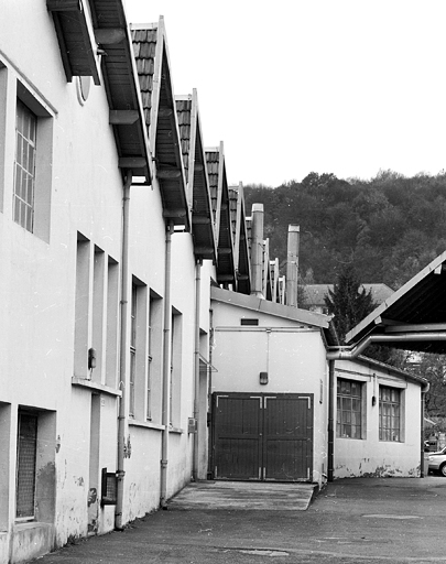 Détail de l'alignement nord de l'ancien atelier de fabrication. © Yves Sancey / Région Bourgogne-Franche-Comté, Inventaire du patrimoine - 2001
