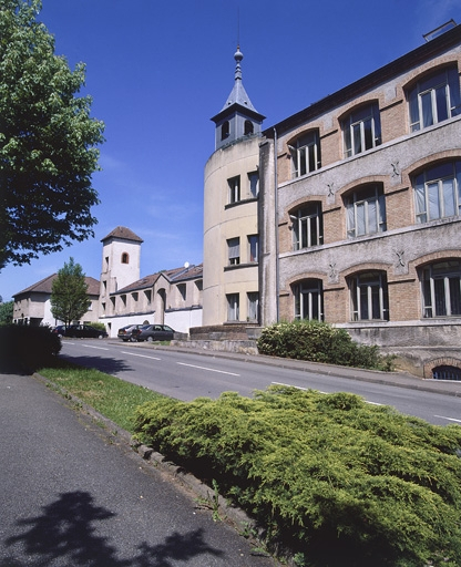 Façades sud depuis la rue Frédéric Japy. © Yves Sancey / Région Bourgogne-Franche-Comté, Inventaire du patrimoine - 2002