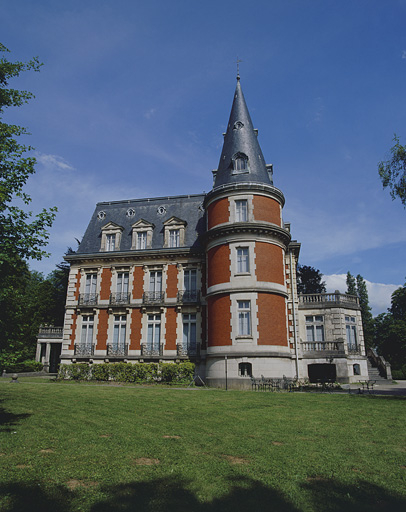 Façade ouest. © Yves Sancey / Région Bourgogne-Franche-Comté, Inventaire du patrimoine - 2002
