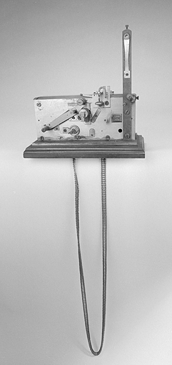 Vue d'ensemble, avec la chaîne du système d'entraînement. © Jérôme Mongreville / Région Bourgogne-Franche-Comté, Inventaire du patrimoine - 2003