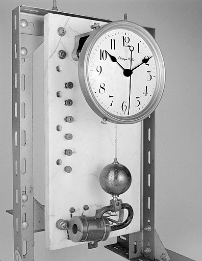 Vue de trois quarts, sans la caisse. © Jérôme Mongreville / Région Bourgogne-Franche-Comté, Inventaire du patrimoine - 2003