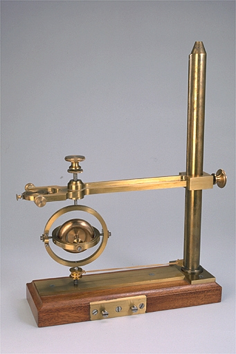 Montage : culbuteur de Hardy. © Jérôme Mongreville / Région Bourgogne-Franche-Comté, Inventaire du patrimoine - 2003