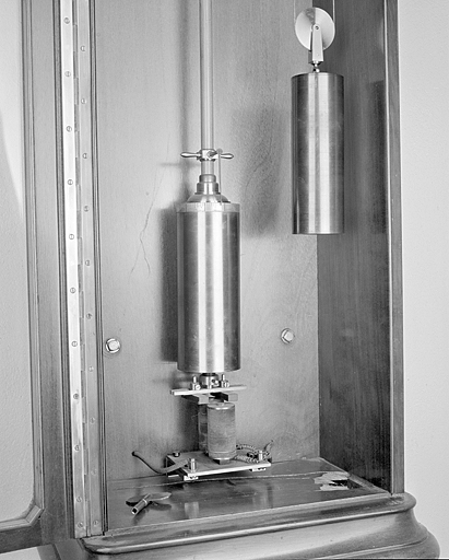 Balancier et électroaimant. © Jérôme Mongreville / Région Bourgogne-Franche-Comté, Inventaire du patrimoine - 2003