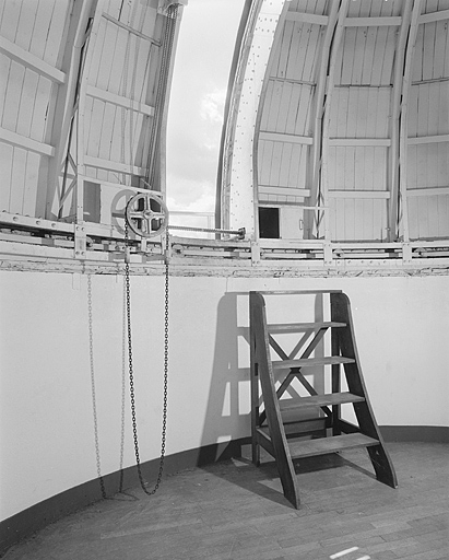 Vue d'ensemble du système d'ouverture du dôme. © Yves Sancey / Région Bourgogne-Franche-Comté, Inventaire du patrimoine - 2003