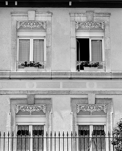Elévation antérieure : baies. © Yves Sancey / Région Bourgogne-Franche-Comté, Inventaire du patrimoine - 2003