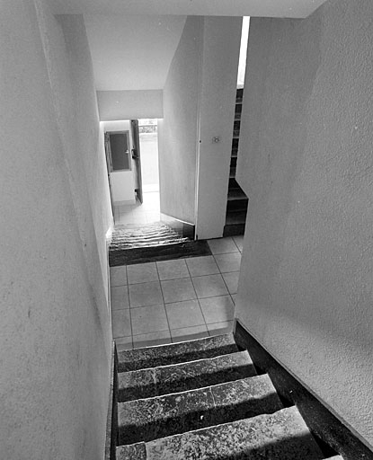 Maison au n° 32 : escalier. © Yves Sancey / Région Bourgogne-Franche-Comté, Inventaire du patrimoine - 2003