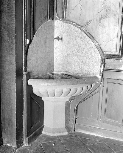 Fontaine. © Yves Sancey / Région Bourgogne-Franche-Comté, Inventaire du patrimoine - 2003