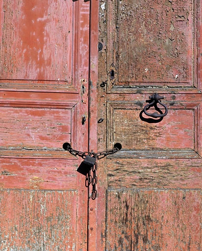 Entrée principale : détail des vantaux. © Yves Sancey / Région Bourgogne-Franche-Comté, Inventaire du patrimoine - 2003