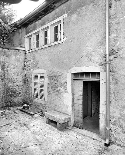 Façade postérieure du bâtiment oriental. © Yves Sancey / Région Bourgogne-Franche-Comté, Inventaire du patrimoine - 2003 Façade postérieure du bâtiment oriental. © Yves Sancey / Région Bourgogne-Franche-Comté, Inventaire du patrimoine - 2003