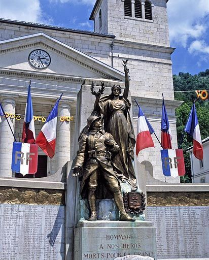 Groupe sculpté : vue d'ensemble. © Yves Sancey / Région Bourgogne-Franche-Comté, Inventaire du patrimoine - 2003