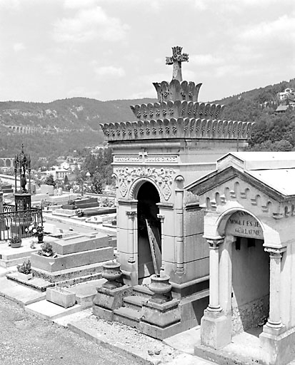 Façades antérieure et latérale droite. © Yves Sancey / Région Bourgogne-Franche-Comté, Inventaire du patrimoine - 2003