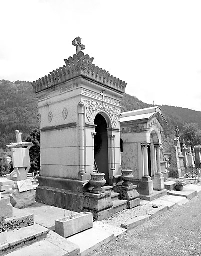 Vue d'ensemble, de trois quarts gauche. © Yves Sancey / Région Bourgogne-Franche-Comté, Inventaire du patrimoine - 2003