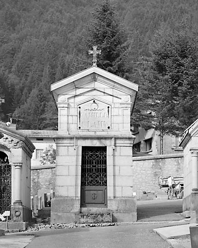 Elévation antérieure. © Yves Sancey / Région Bourgogne-Franche-Comté, Inventaire du patrimoine - 2003 Elévation antérieure. © Yves Sancey / Région Bourgogne-Franche-Comté, Inventaire du patrimoine - 2003