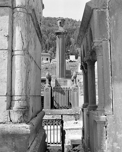 Vue d'ensemble, depuis le quartier 4 (nord-est). © Yves Sancey / Région Bourgogne-Franche-Comté, Inventaire du patrimoine - 2003