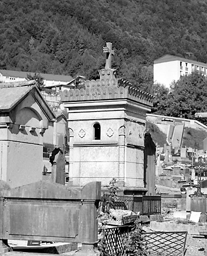 Elévations postérieure et latérale droite. © Yves Sancey / Région Bourgogne-Franche-Comté, Inventaire du patrimoine - 2003