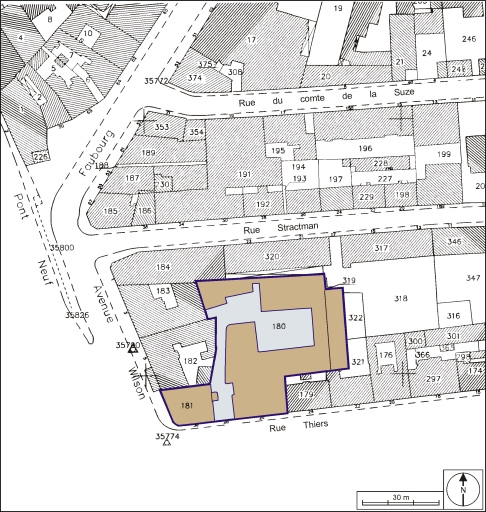 Plan-masse et de situation. Extrait du plan cadastral, 2001, section BK, 1:1000. © André Céréza / Région Bourgogne-Franche-Comté, Inventaire du patrimoine - 2003