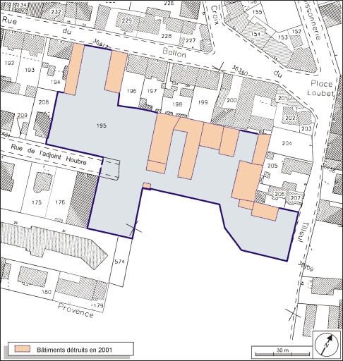 Plan-masse et de situation. Extrait du plan cadastral, 2001, section AH, 1:1000. © André Céréza / Région Bourgogne-Franche-Comté, Inventaire du patrimoine - 2003