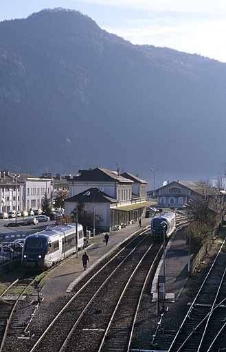 Vue d'ensemble rapprochée depuis le pont routier, au nord. © Yves Sancey / Région Bourgogne-Franche-Comté, Inventaire du patrimoine - 2004