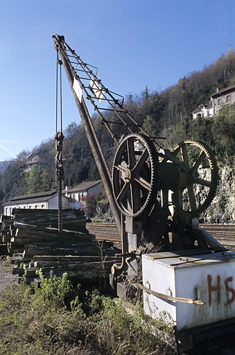 Vue d'ensemble, côté moteur. © Yves Sancey / Région Bourgogne-Franche-Comté, Inventaire du patrimoine - 2004