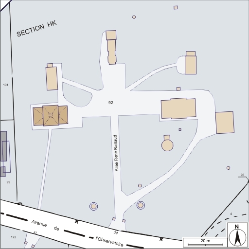 Plan-masse et de situation. Extrait du plan cadastral informatisé, 2004, section HK, échelle 1:1000 agrandie à 1:750. © André Céréza / Région Bourgogne-Franche-Comté, Inventaire du patrimoine - 2005 Plan-masse et de situation. Extrait du plan cadastral informatisé, 2004, section HK, échelle 1:1000 agrandie à 1:750. © André Céréza / Région Bourgogne-Franche-Comté, Inventaire du patrimoine - 2005